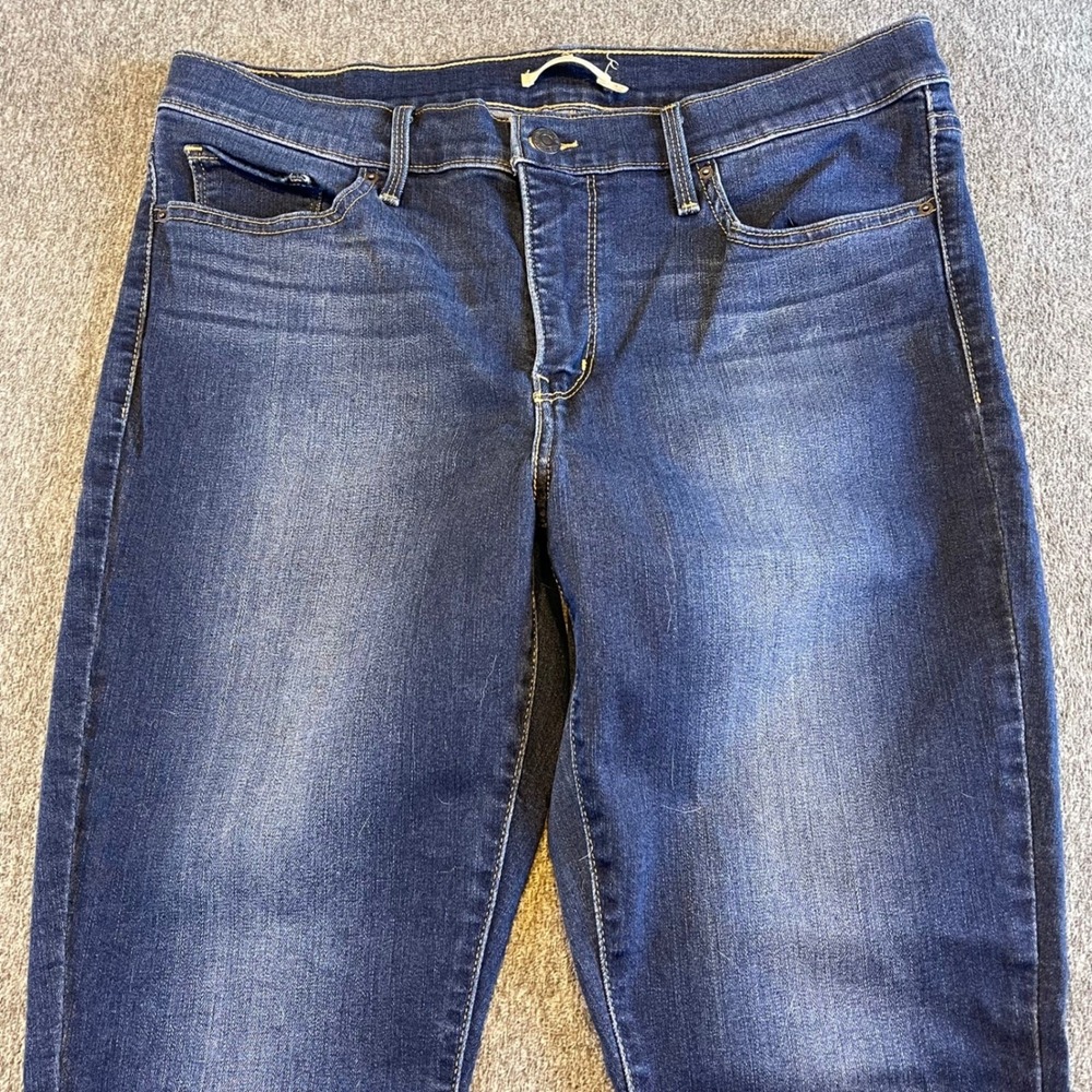 Levi's 311 Shaping Skinny Jeans Women's Size 32‎ Dark Wash Denim